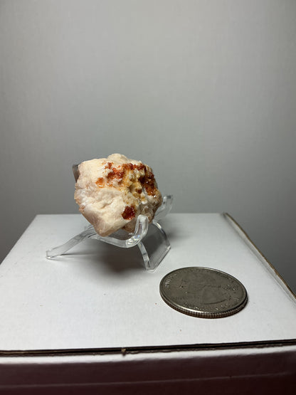 Vanadinite on Barite